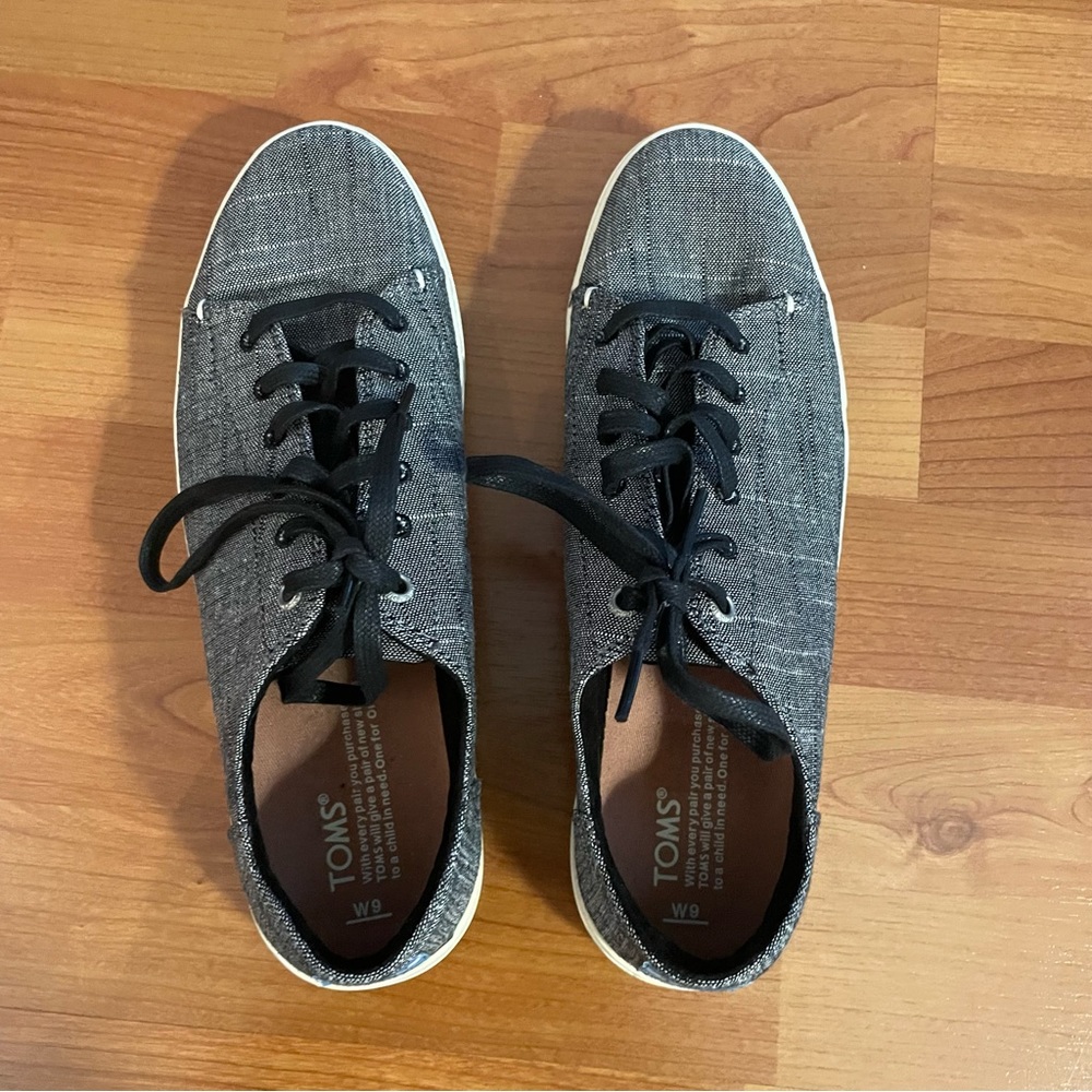 Toms Canvas Sneakers View 3